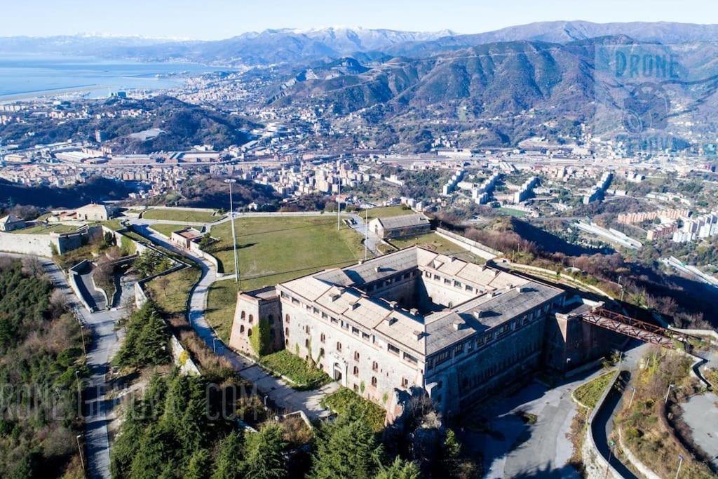 Forti Genova-Free Parking Castellaccio Apartment Bagian luar foto